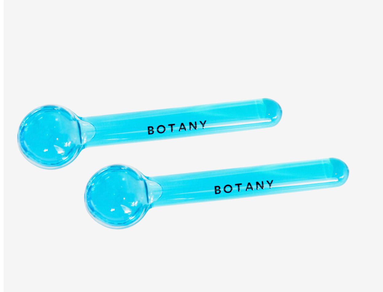 Blue Ice Globes كرات الجليد الزرقاء